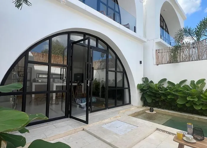 Dreamy 1 Bedroom With Private Pool Close To Holiday home