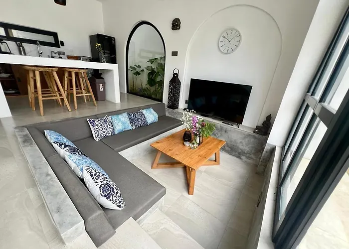 Dreamy 1 Bedroom With Private Pool Close To Holiday home